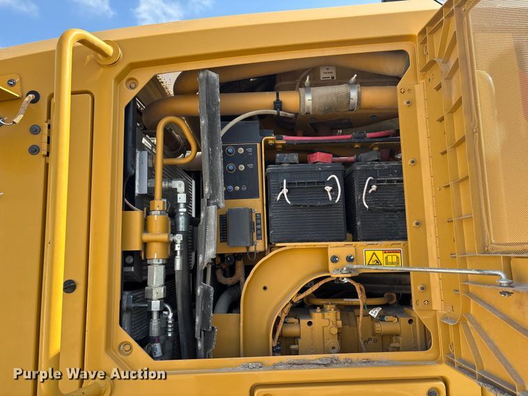 image for item FG2726 2018 Caterpillar 12M3 AWD motor grader