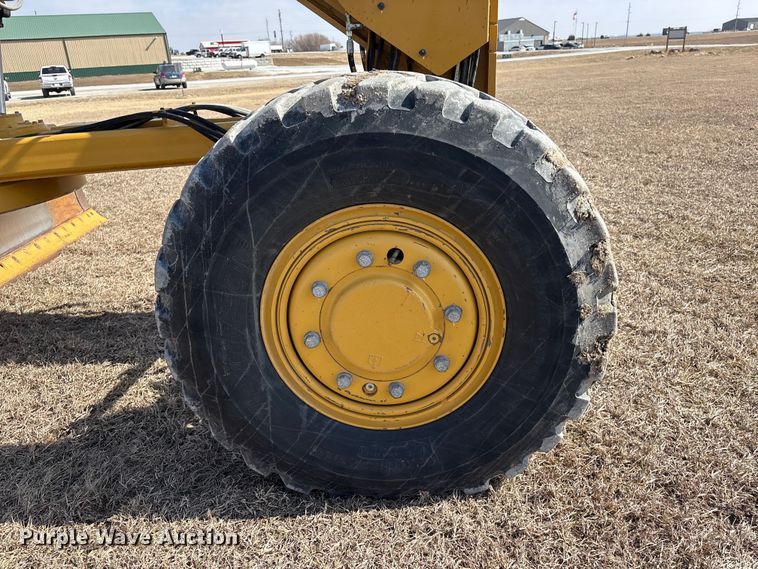 image for item FG2726 2018 Caterpillar 12M3 AWD motor grader