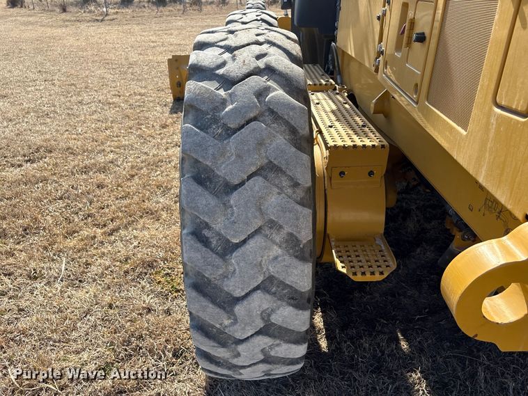 image for item FG2726 2018 Caterpillar 12M3 AWD motor grader