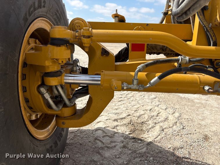 image for item FG2727 2018 Caterpillar 12M3 AWD motor grader