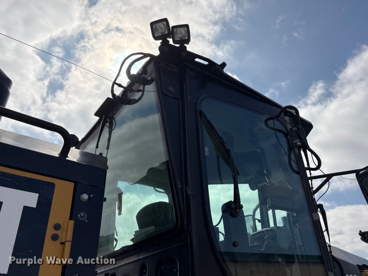 image for item FG2727 2018 Caterpillar 12M3 AWD motor grader