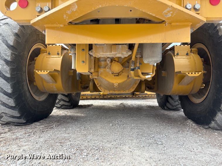 image for item FG2727 2018 Caterpillar 12M3 AWD motor grader