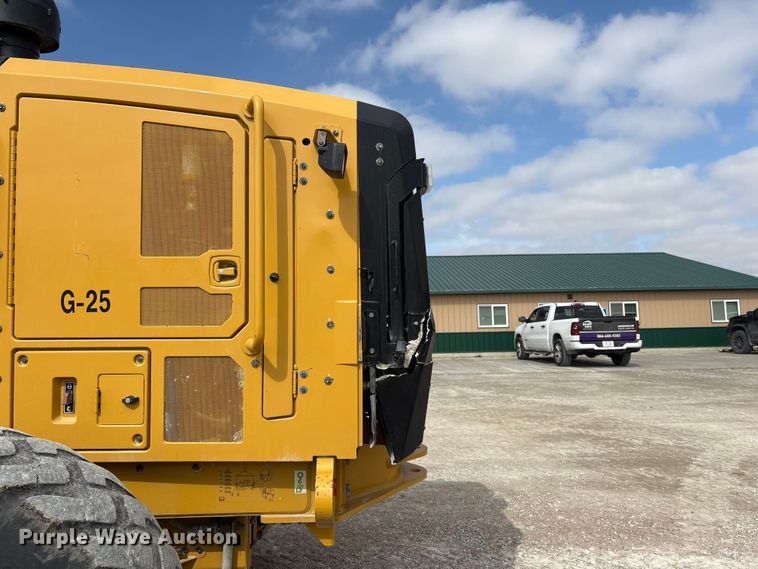 image for item FG2727 2018 Caterpillar 12M3 AWD motor grader