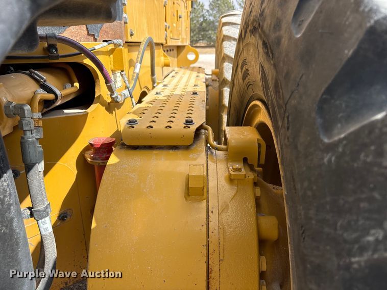 image for item FG2727 2018 Caterpillar 12M3 AWD motor grader