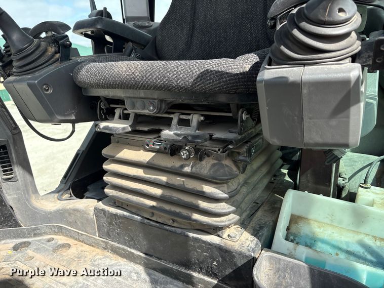 image for item FG2727 2018 Caterpillar 12M3 AWD motor grader