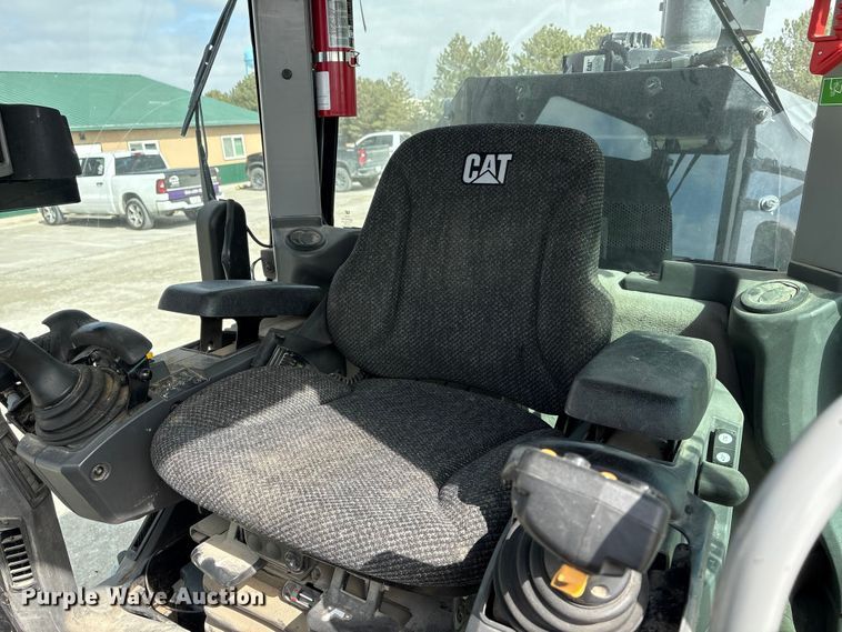 image for item FG2727 2018 Caterpillar 12M3 AWD motor grader