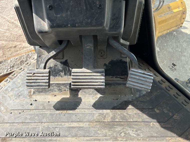 image for item FG2727 2018 Caterpillar 12M3 AWD motor grader