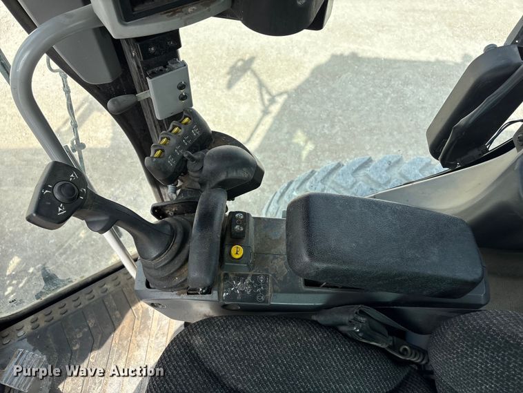 image for item FG2727 2018 Caterpillar 12M3 AWD motor grader