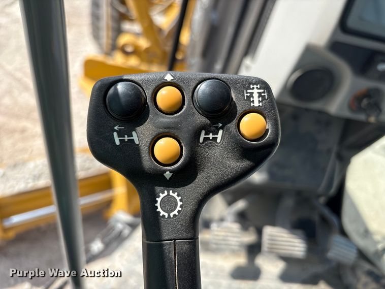 image for item FG2727 2018 Caterpillar 12M3 AWD motor grader