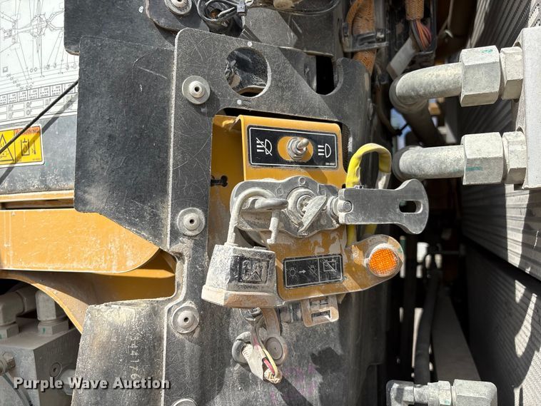 image for item FG2727 2018 Caterpillar 12M3 AWD motor grader