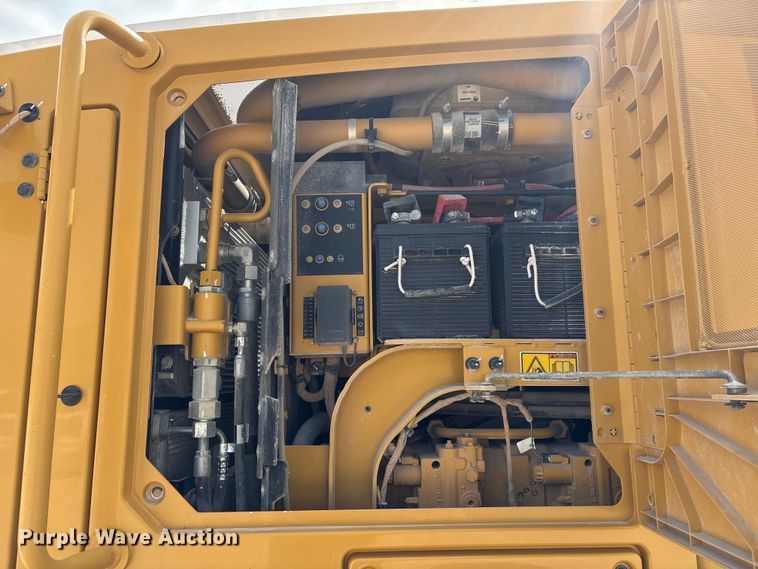 image for item FG2727 2018 Caterpillar 12M3 AWD motor grader