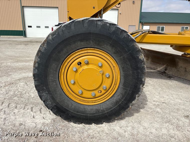image for item FG2727 2018 Caterpillar 12M3 AWD motor grader