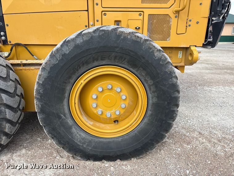 image for item FG2727 2018 Caterpillar 12M3 AWD motor grader