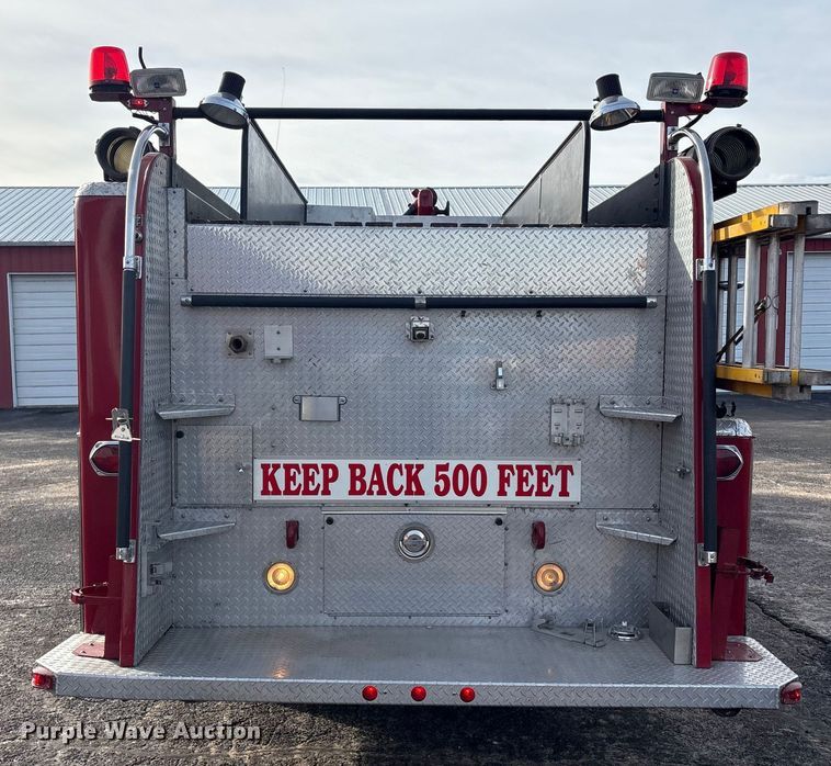 image for item FI0137 1985 Hahn HCP17 pumper fire truck