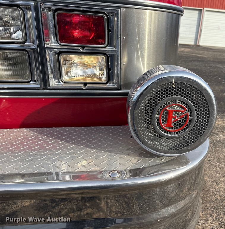 image for item FI0137 1985 Hahn HCP17 pumper fire truck