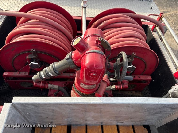 image for item FI0137 1985 Hahn HCP17 pumper fire truck