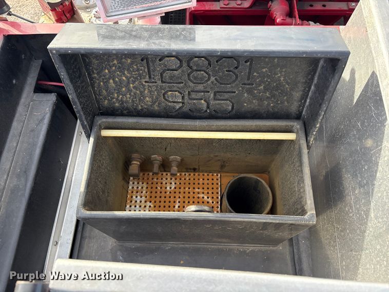 image for item FI0137 1985 Hahn HCP17 pumper fire truck