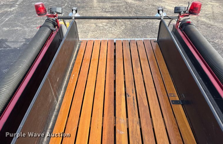 image for item FI0137 1985 Hahn HCP17 pumper fire truck