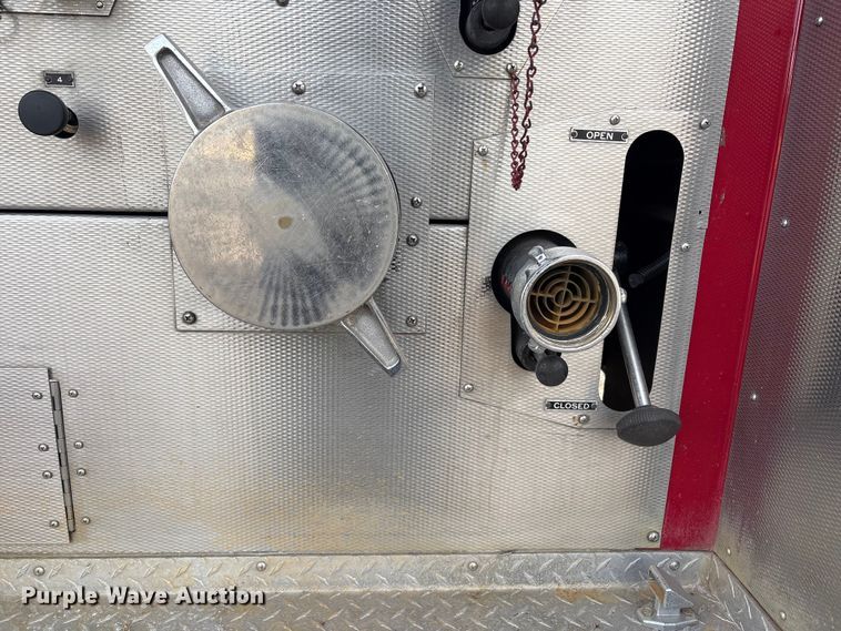 image for item FI0137 1985 Hahn HCP17 pumper fire truck