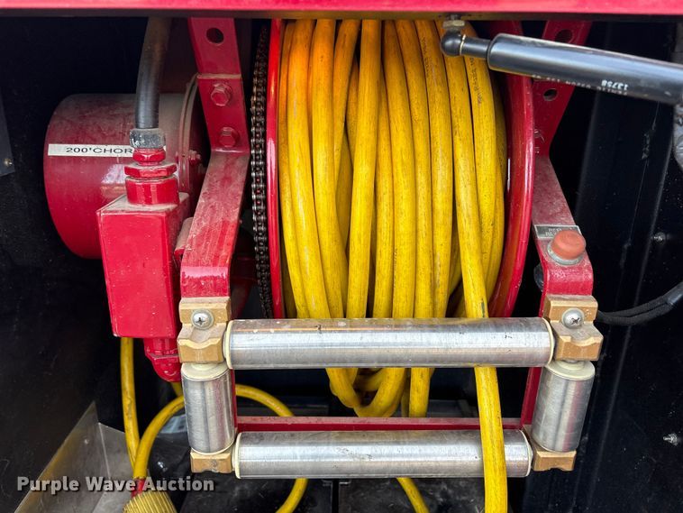 image for item FI0137 1985 Hahn HCP17 pumper fire truck