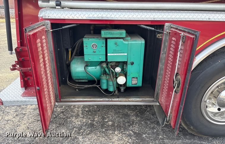 image for item FI0137 1985 Hahn HCP17 pumper fire truck