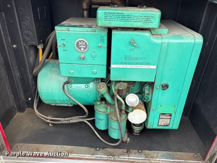 image for item FI0137 1985 Hahn HCP17 pumper fire truck