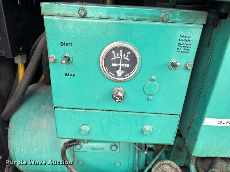 image for item FI0137 1985 Hahn HCP17 pumper fire truck