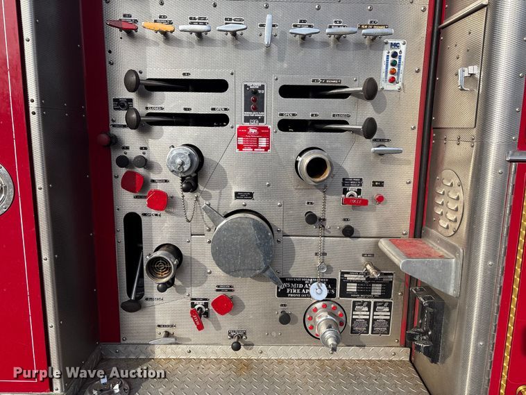 image for item FI0137 1985 Hahn HCP17 pumper fire truck