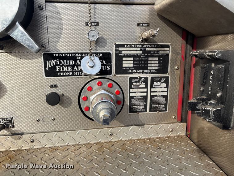 image for item FI0137 1985 Hahn HCP17 pumper fire truck