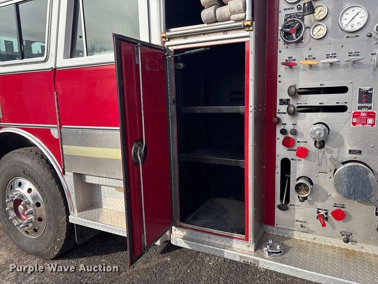 image for item FI0137 1985 Hahn HCP17 pumper fire truck