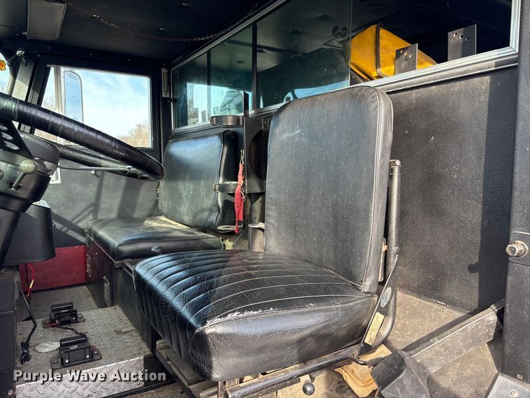 image for item FI0137 1985 Hahn HCP17 pumper fire truck