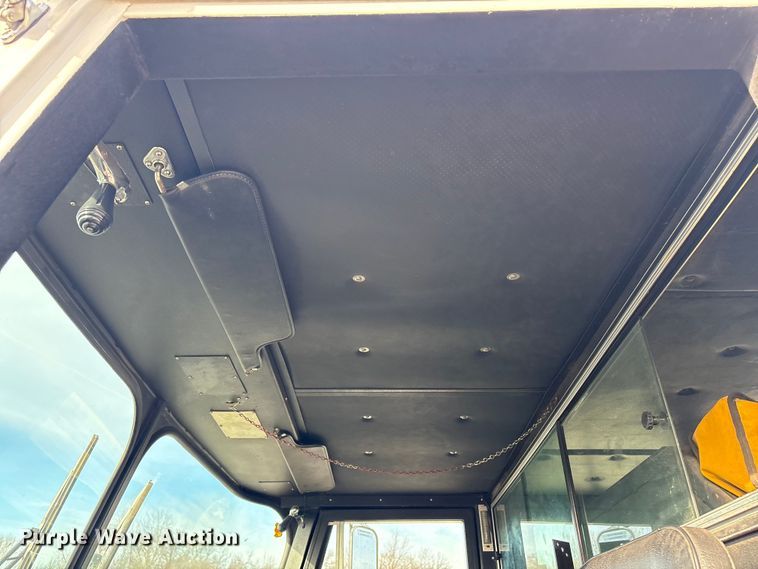 image for item FI0137 1985 Hahn HCP17 pumper fire truck