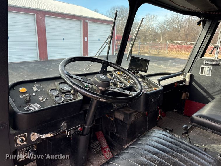 image for item FI0137 1985 Hahn HCP17 pumper fire truck