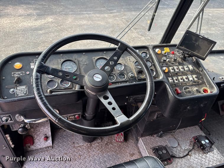 image for item FI0137 1985 Hahn HCP17 pumper fire truck