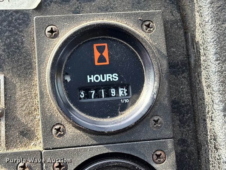 image for item FI0137 1985 Hahn HCP17 pumper fire truck