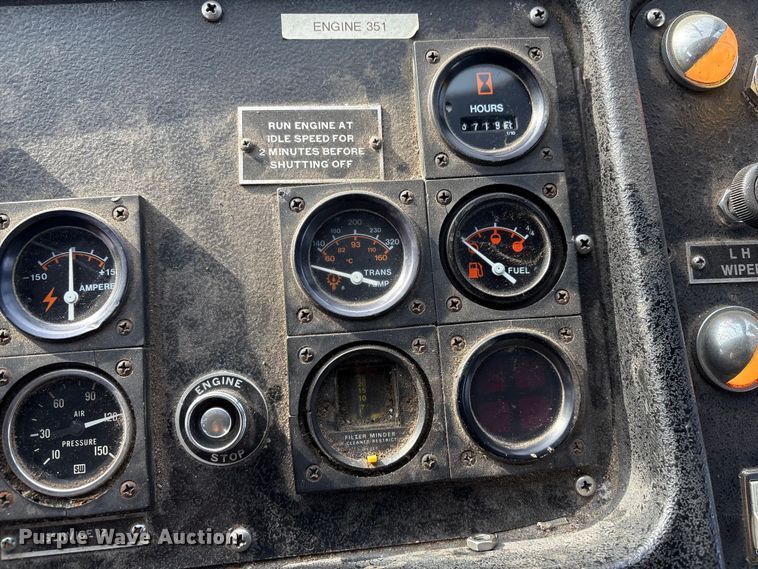 image for item FI0137 1985 Hahn HCP17 pumper fire truck