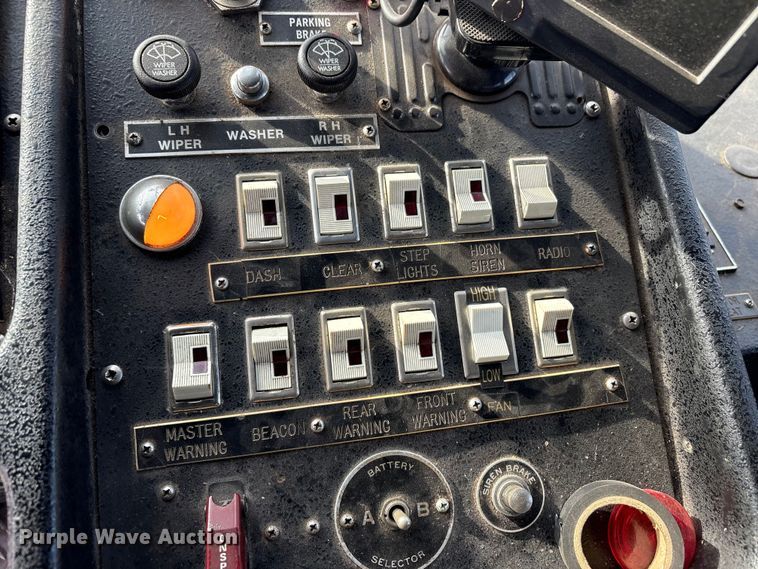 image for item FI0137 1985 Hahn HCP17 pumper fire truck