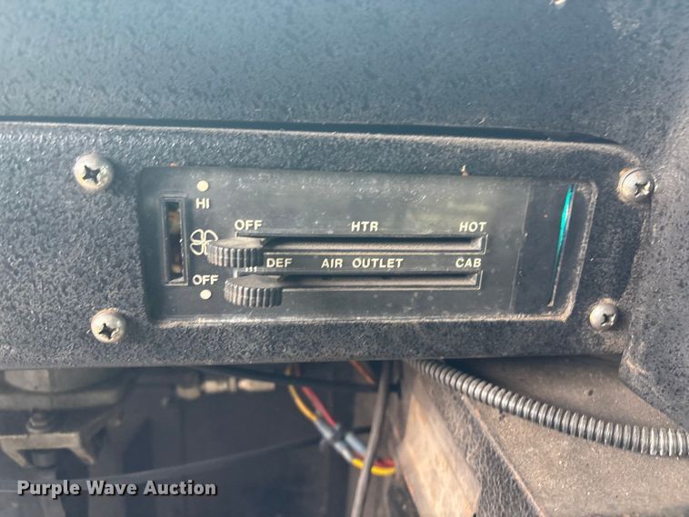 image for item FI0137 1985 Hahn HCP17 pumper fire truck