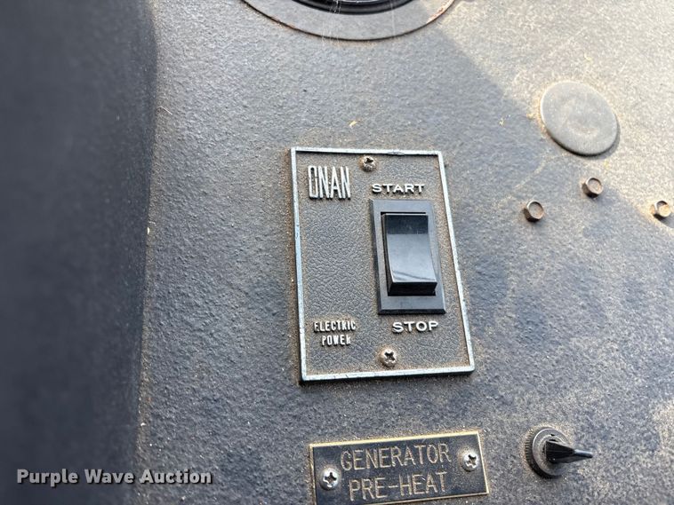 image for item FI0137 1985 Hahn HCP17 pumper fire truck