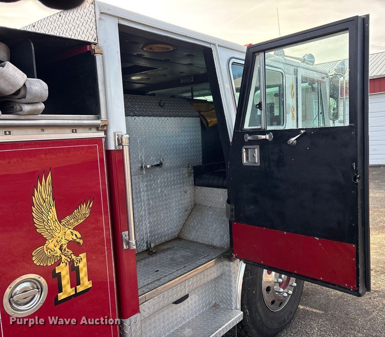 image for item FI0137 1985 Hahn HCP17 pumper fire truck