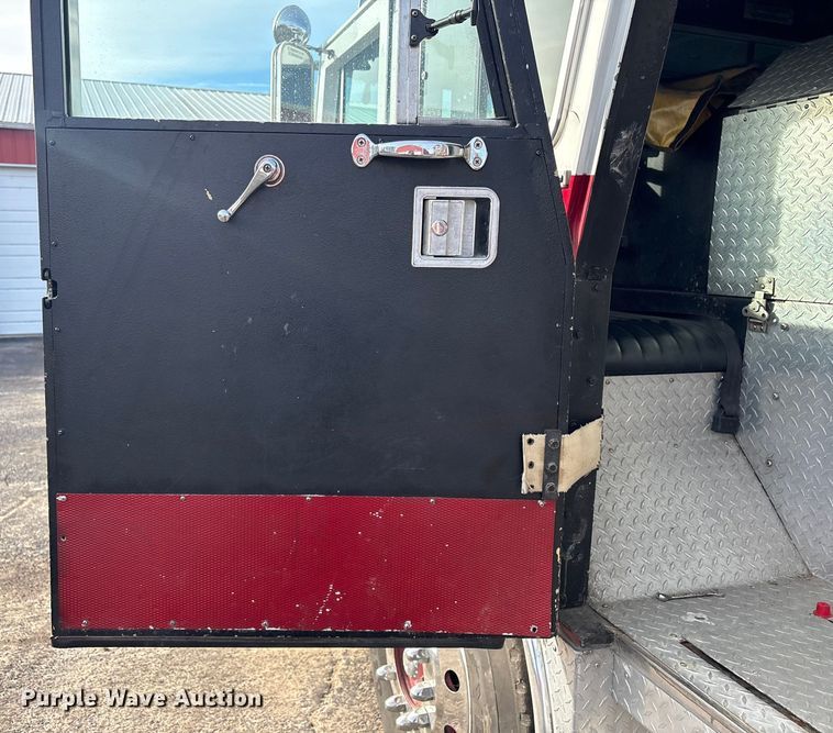 image for item FI0137 1985 Hahn HCP17 pumper fire truck