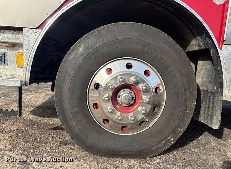 image for item FI0137 1985 Hahn HCP17 pumper fire truck