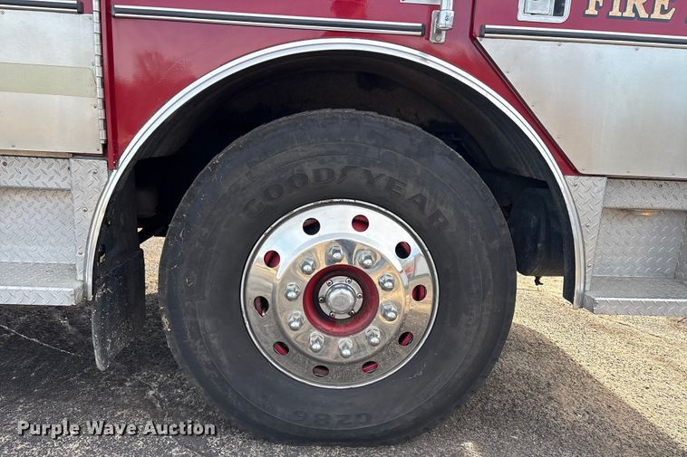 image for item FI0137 1985 Hahn HCP17 pumper fire truck