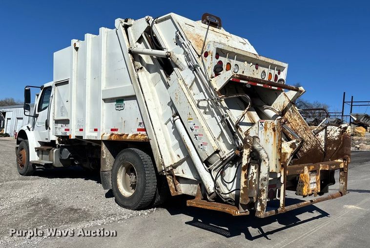 image for item FI0863 2009 Freightliner Business Class M2 refuse truck