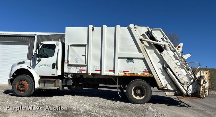 image for item FI0863 2009 Freightliner Business Class M2 refuse truck