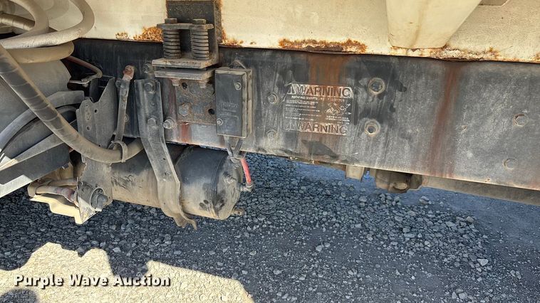 image for item FI0863 2009 Freightliner Business Class M2 refuse truck