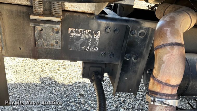 image for item FI0863 2009 Freightliner Business Class M2 refuse truck