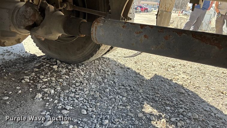 image for item FI0863 2009 Freightliner Business Class M2 refuse truck