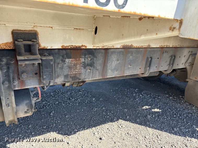 image for item FI0863 2009 Freightliner Business Class M2 refuse truck