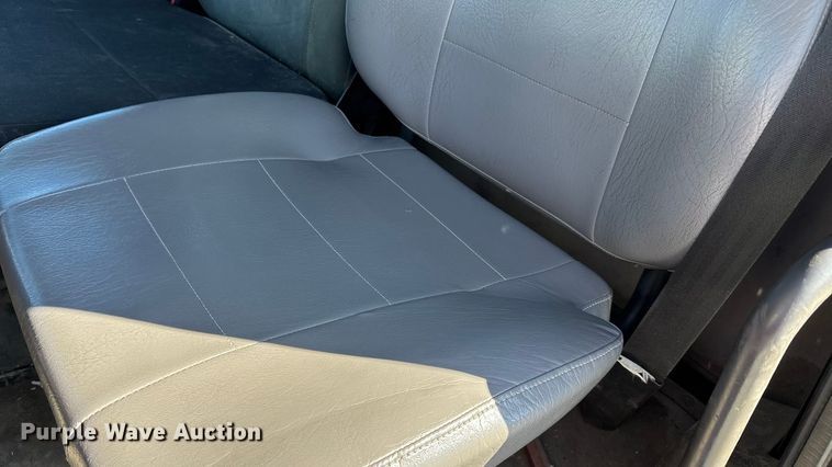 image for item FI0863 2009 Freightliner Business Class M2 refuse truck